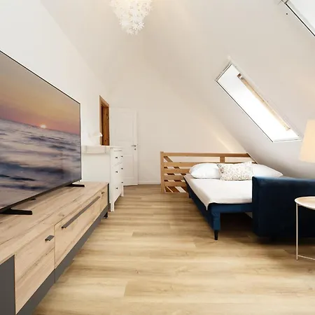 Field Lounge Apartment *